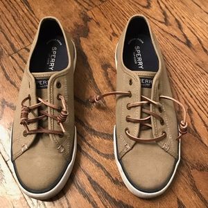 Sperry Sneakers